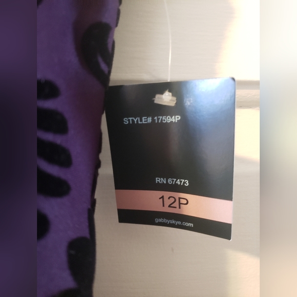 Gabby Skye Dress Purple/Black Velvet Size 12P NWT - Picture 2 of 6